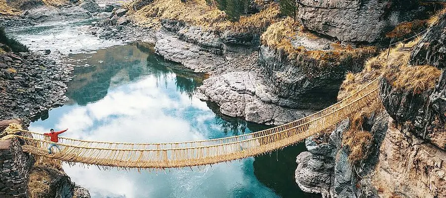 4 Lagos + Q'eswachaka Inca Bridge tour